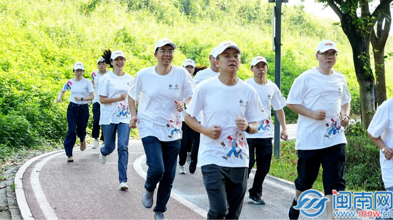 买球软件漳州市举行“美丽新福建·青春在行动”全民垃圾分类主题定向闯关活动(图7)